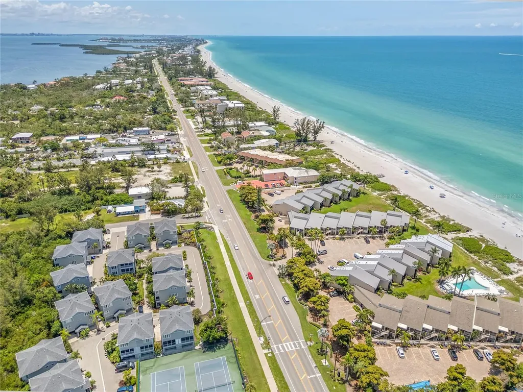 528 Forest Way Longboat Key FL 34228