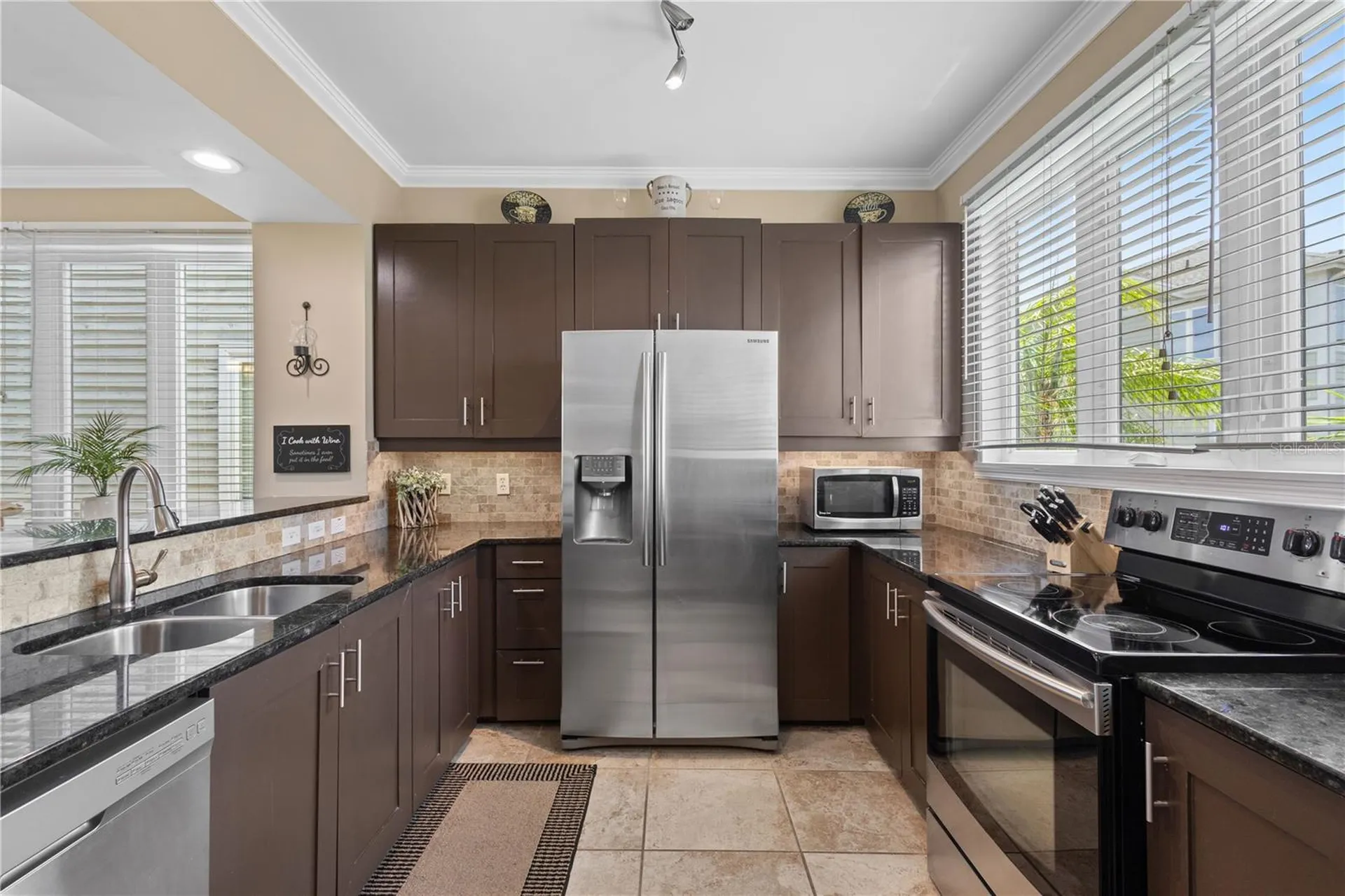 528 Forest Way Longboat Key FL 34228