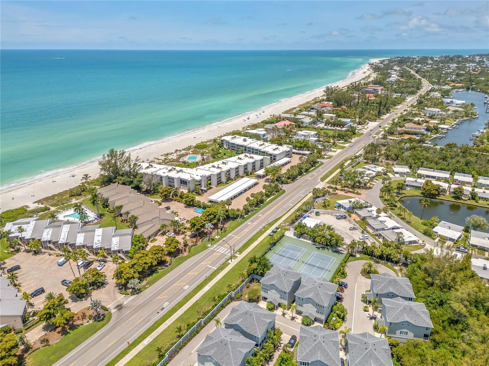 528 Forest Way Longboat Key FL 34228