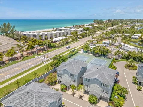 528 Forest Way Longboat Key FL 34228