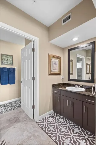 528 Forest Way Longboat Key FL 34228