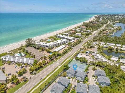 528 Forest Way Longboat Key FL 34228