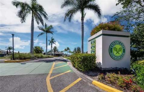 528 Forest Way Longboat Key FL 34228