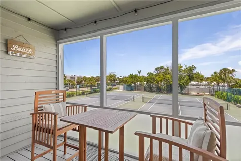 528 Forest Way Longboat Key FL 34228