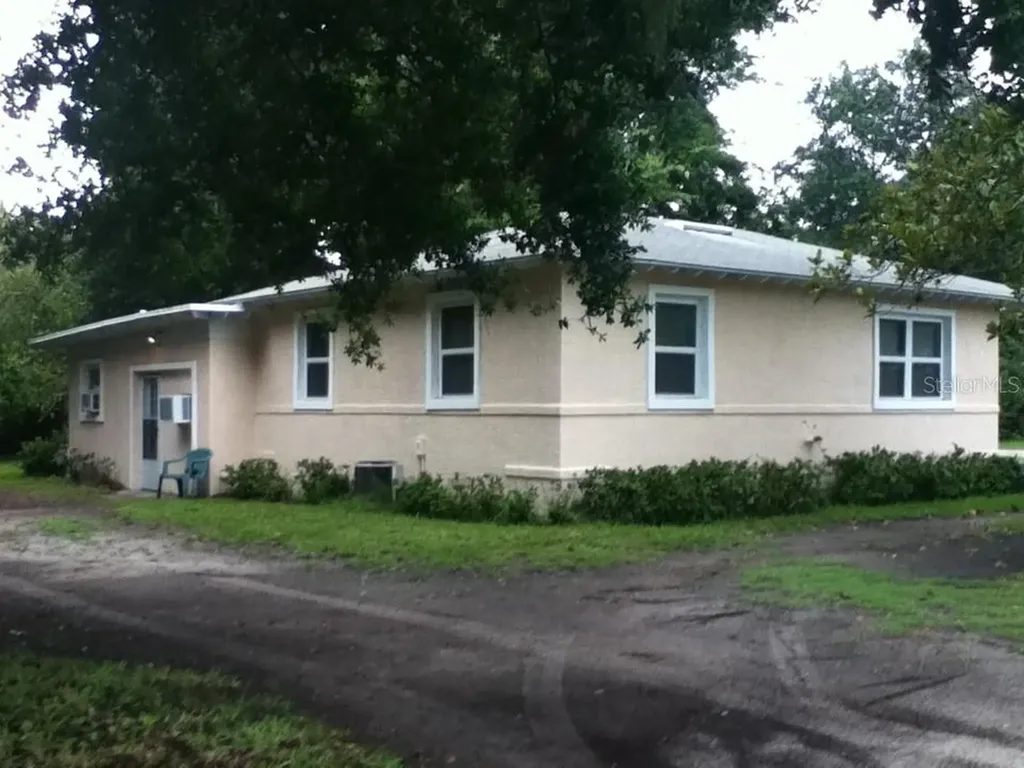 486 Oak Street New Smyrna Beach FL 32168