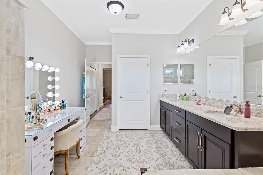 743 Wellington Court Oldsmar FL 34677
