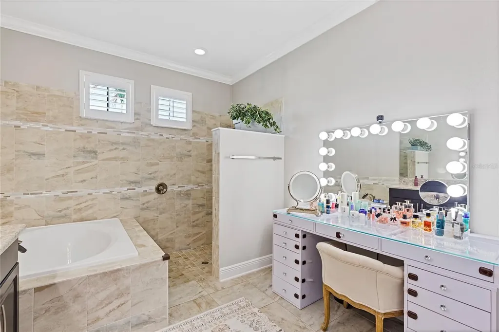 743 Wellington Court Oldsmar FL 34677