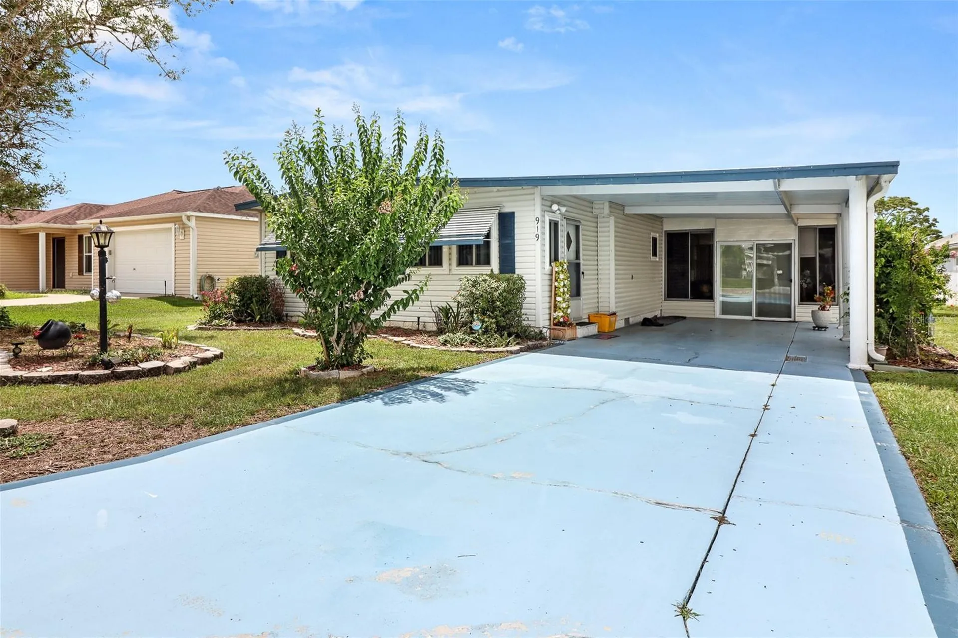919 Weeping Willow Avenue Lady Lake FL 32159