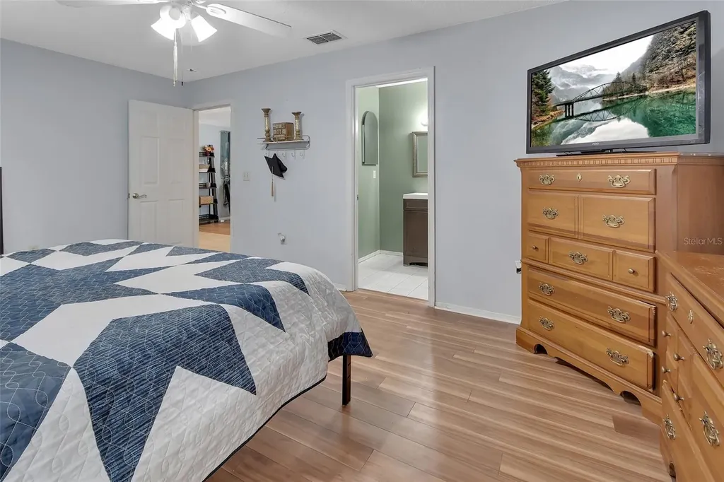 2323 W Magnolia Road Deland FL 32724