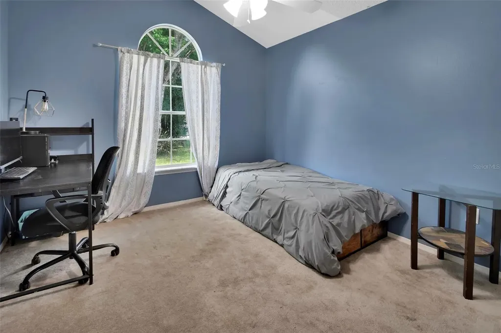 2323 W Magnolia Road Deland FL 32724