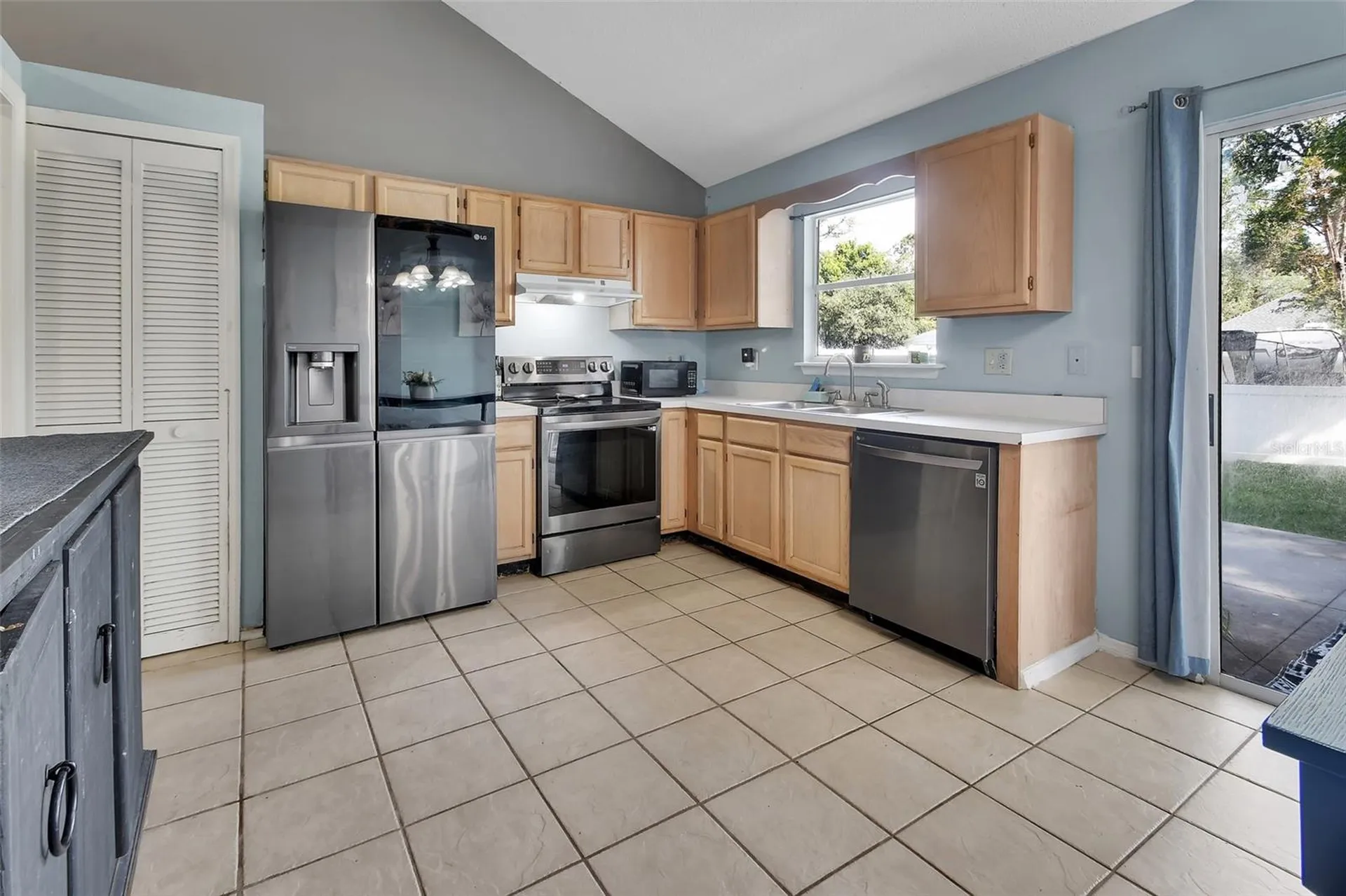 2323 W Magnolia Road Deland FL 32724