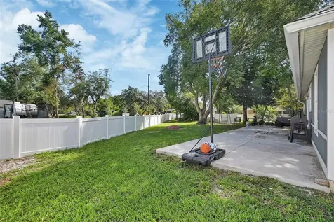 2323 W Magnolia Road Deland FL 32724