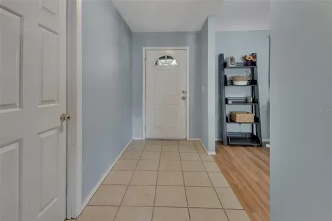 2323 W Magnolia Road Deland FL 32724