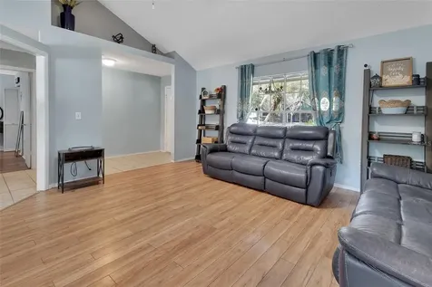 2323 W Magnolia Road Deland FL 32724