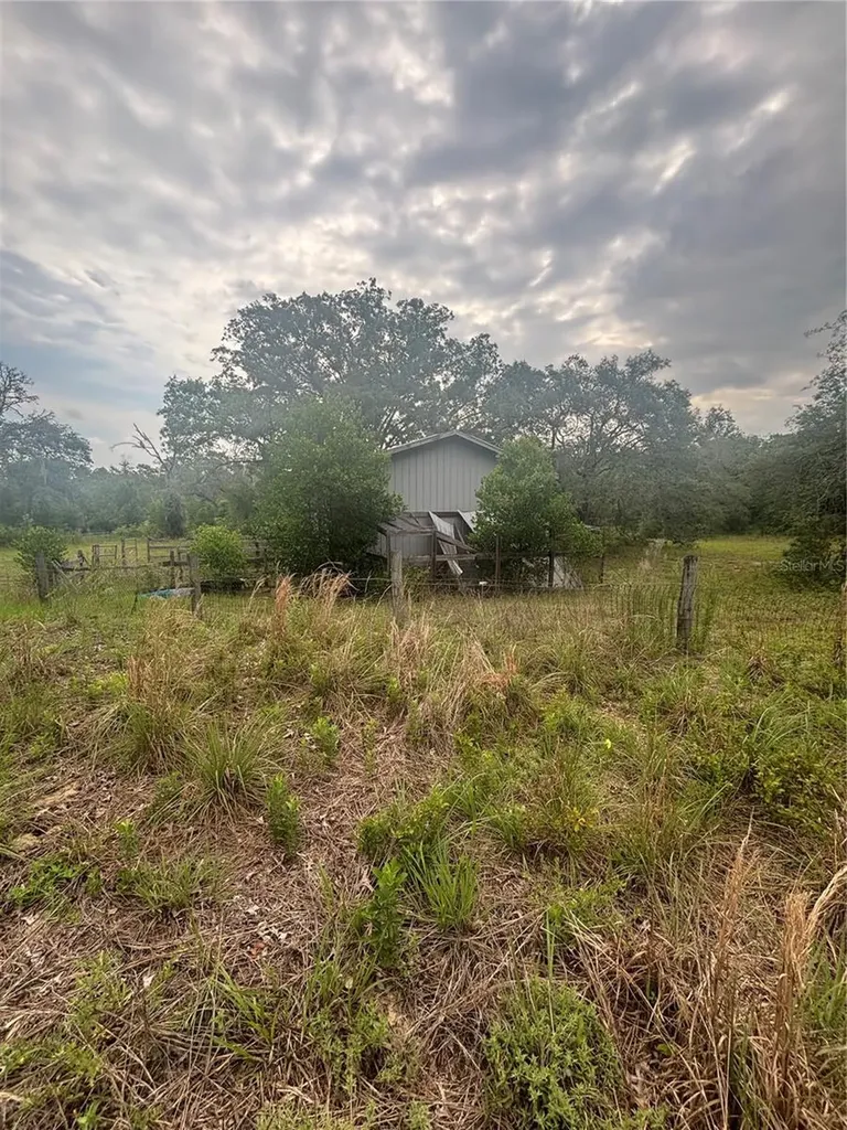 18890 SW 44th Street Dunnellon FL 34432