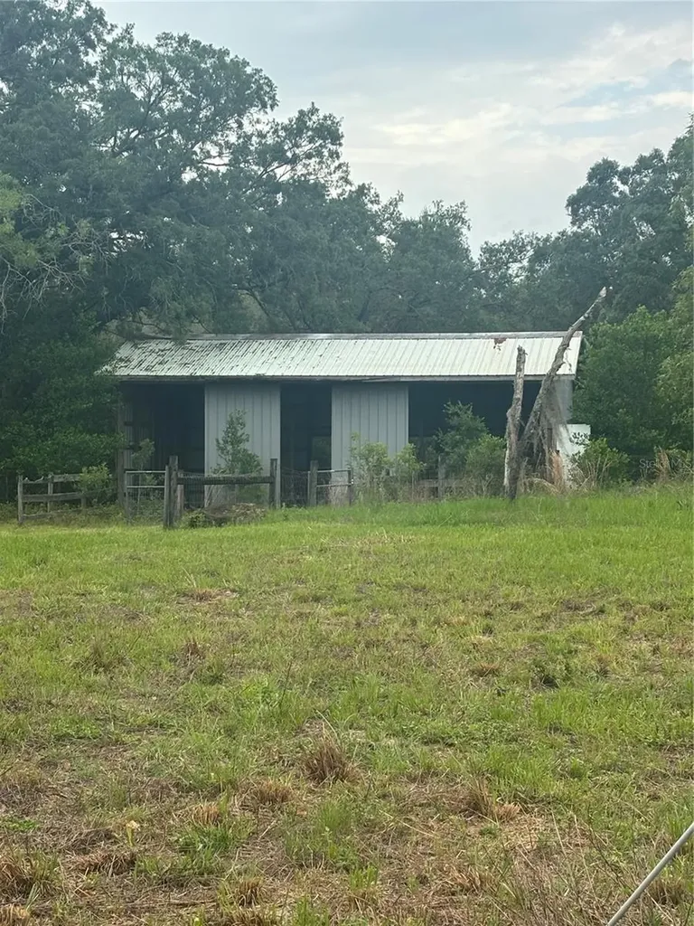 18890 SW 44th Street Dunnellon FL 34432