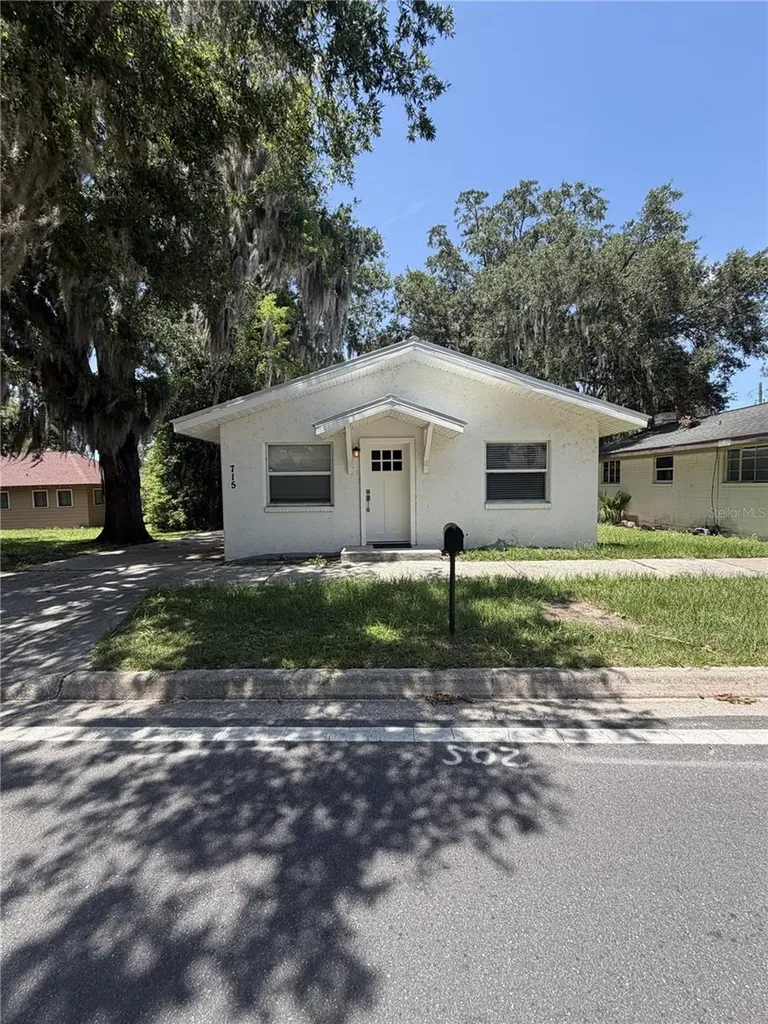 715 NE 3rd Street Ocala FL 34470