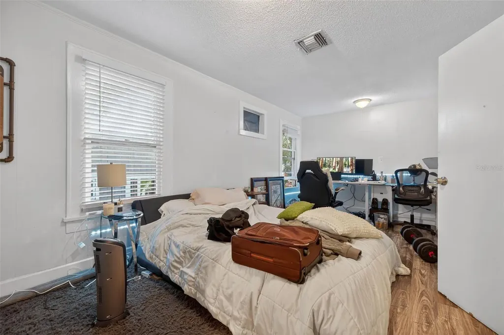 1059 5th Street N St Petersburg FL 33701