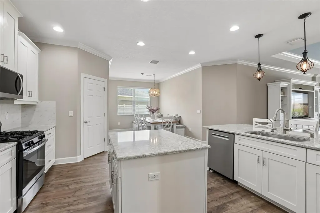 17539 Buckingham Garden Drive Lithia FL 33547