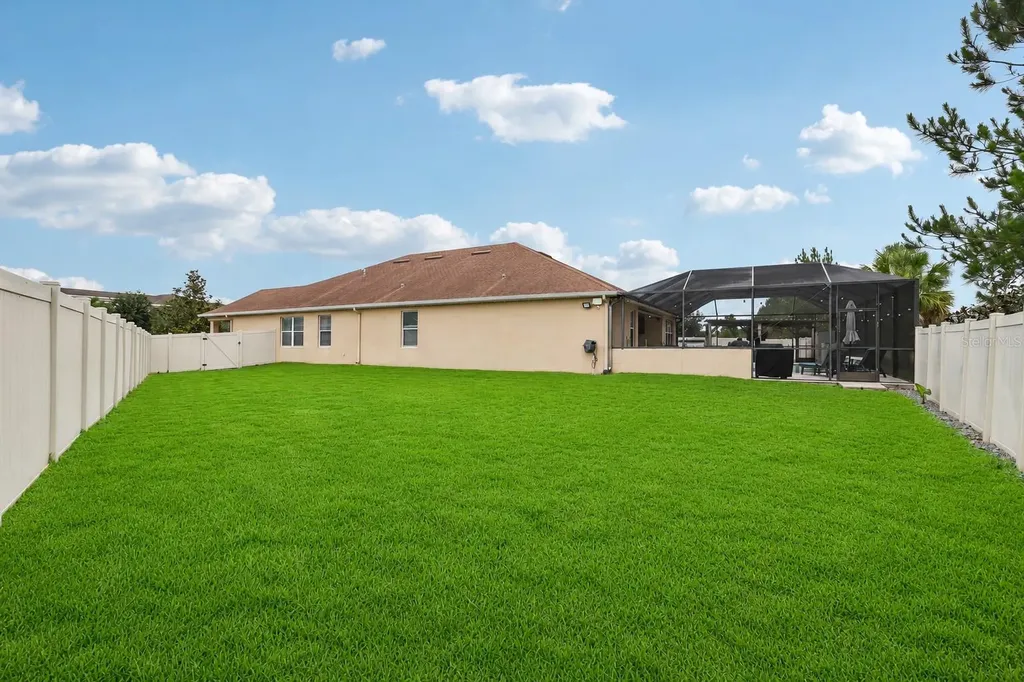 17539 Buckingham Garden Drive Lithia FL 33547