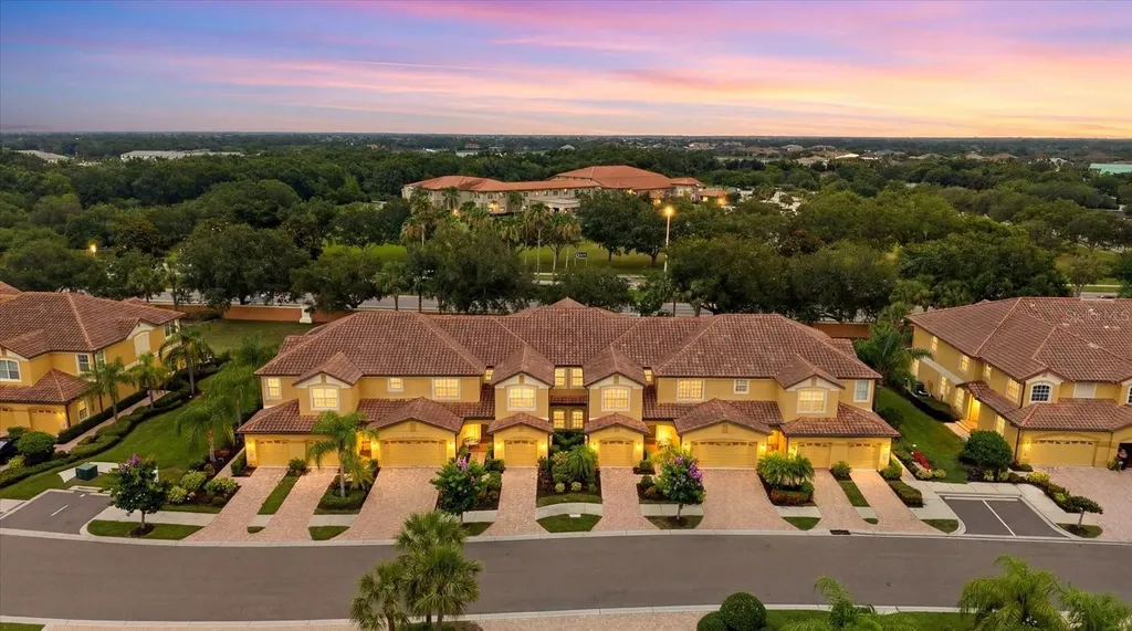 8137 Miramar Way Lakewood Ranch FL 34202