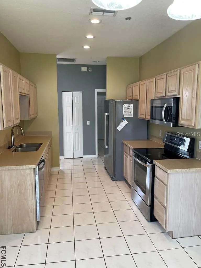 13 Freemont Palm Coast FL 32137