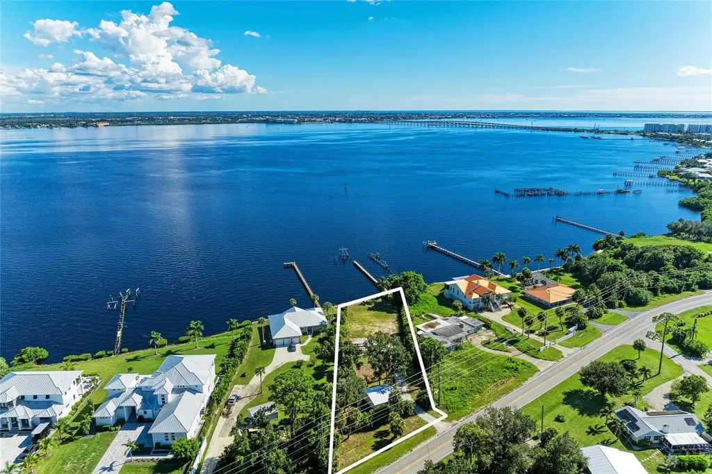 24181 Harborview Road Punta Gorda FL 33980