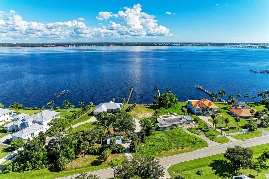 24181 Harborview Road Punta Gorda FL 33980