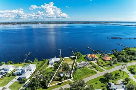 24181 Harborview Road Punta Gorda FL 33980