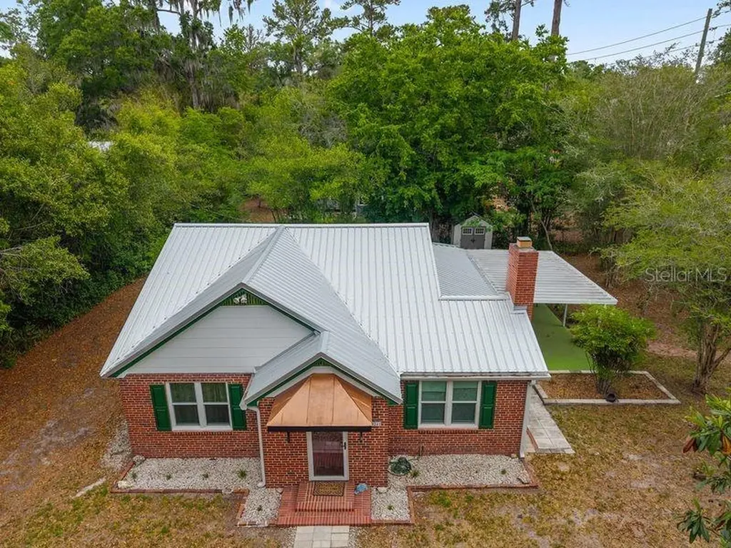 824 NE 9th Avenue Gainesville FL 32601