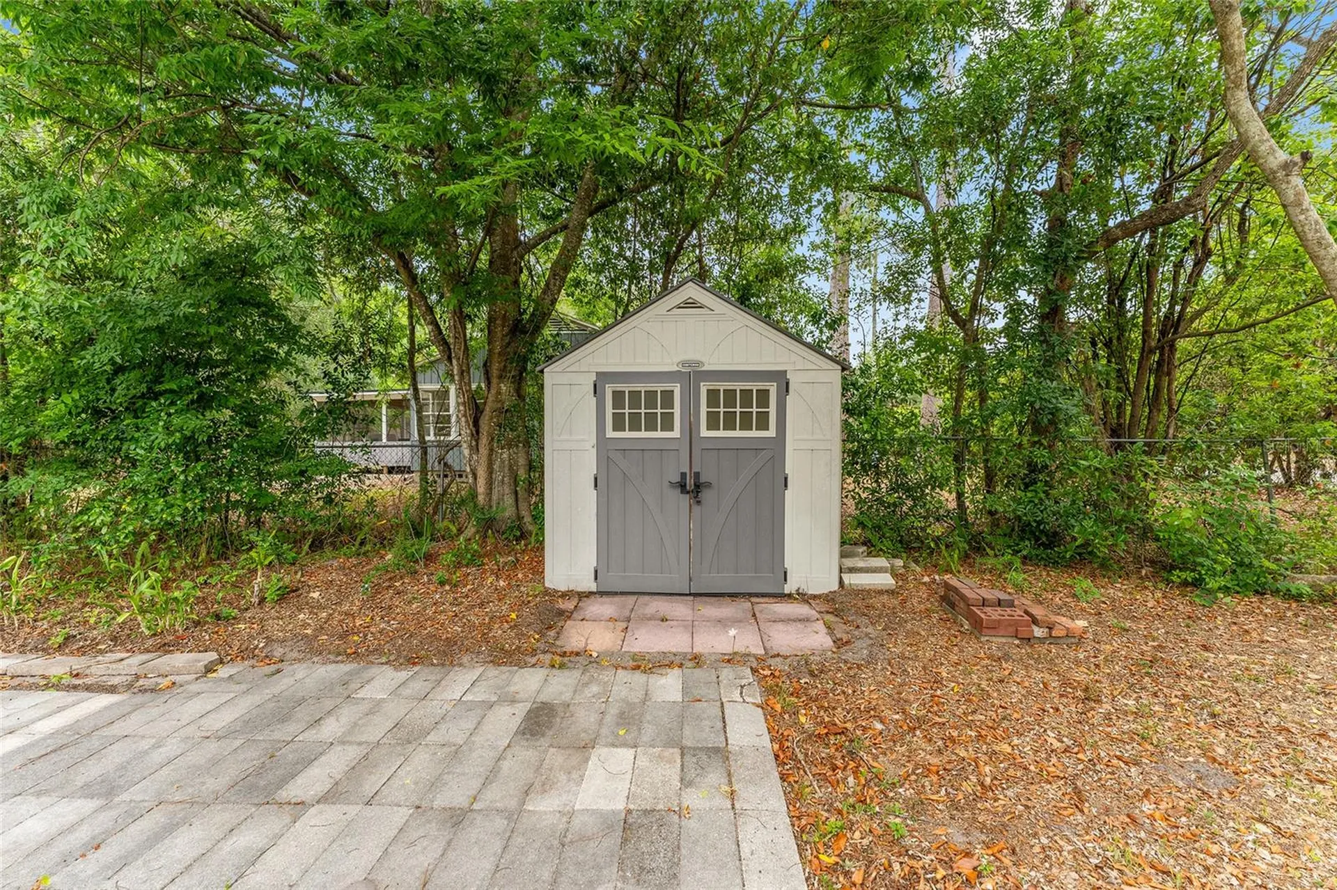 824 NE 9th Avenue Gainesville FL 32601