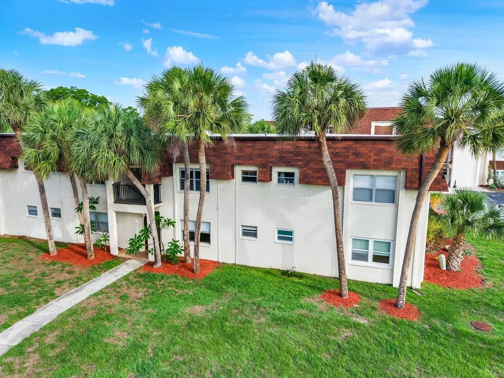6360 1st Street N St Petersburg FL 33702