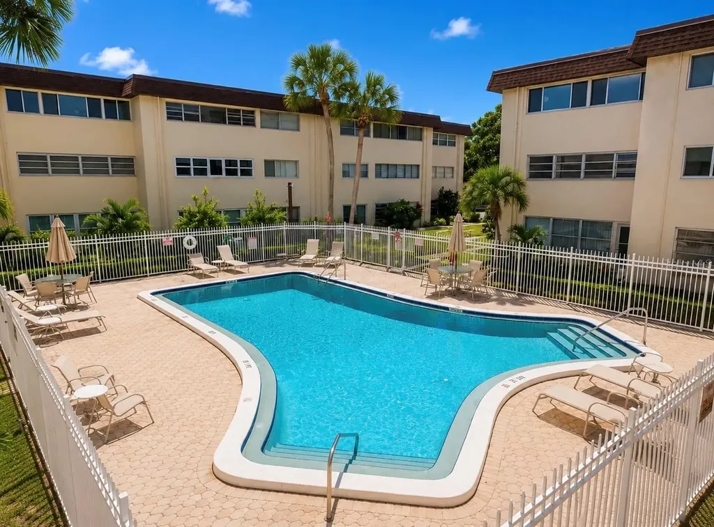 6360 1st Street N St Petersburg FL 33702