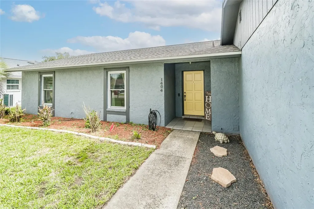 1404 Redbud Circle Plant City FL 33563