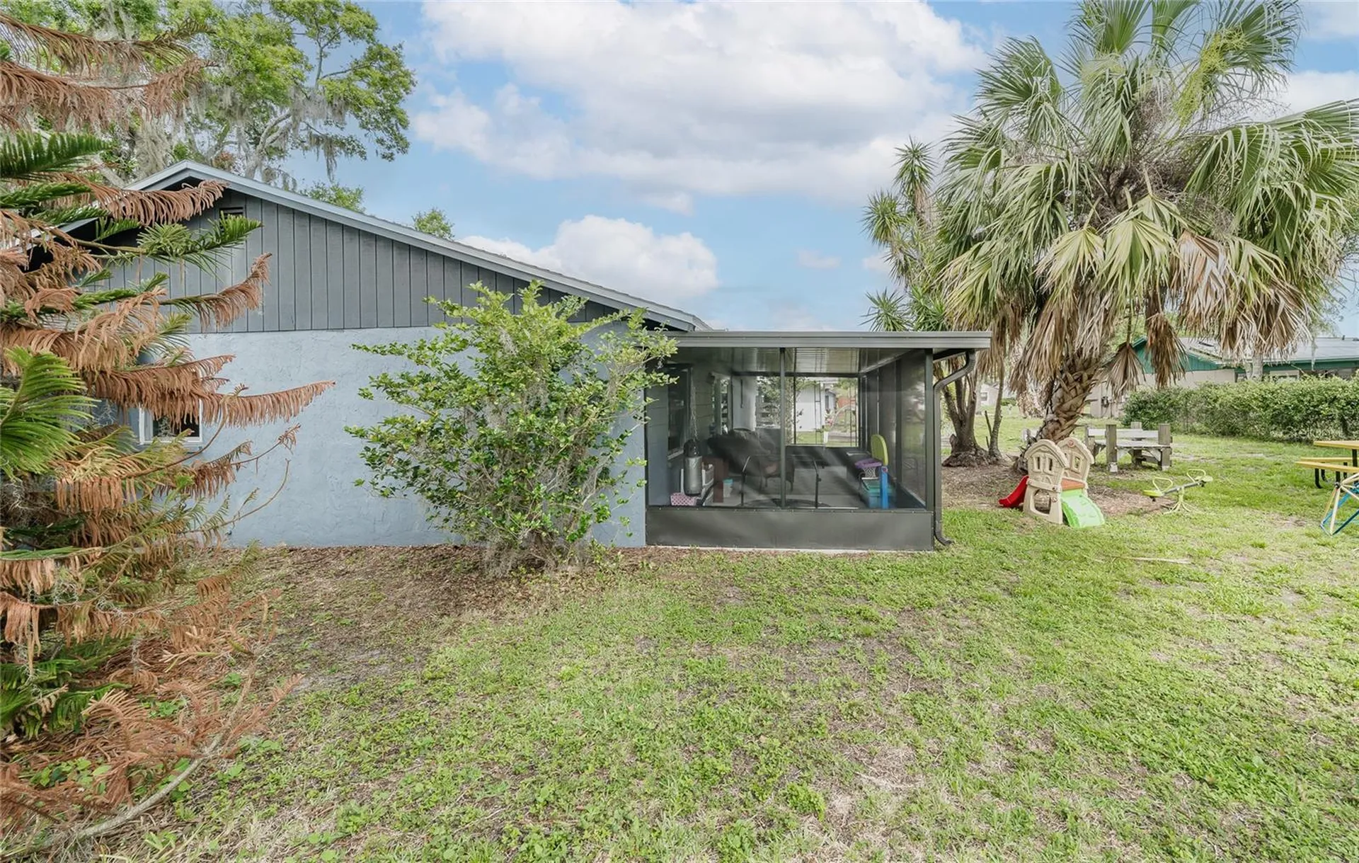 1404 Redbud Circle Plant City FL 33563