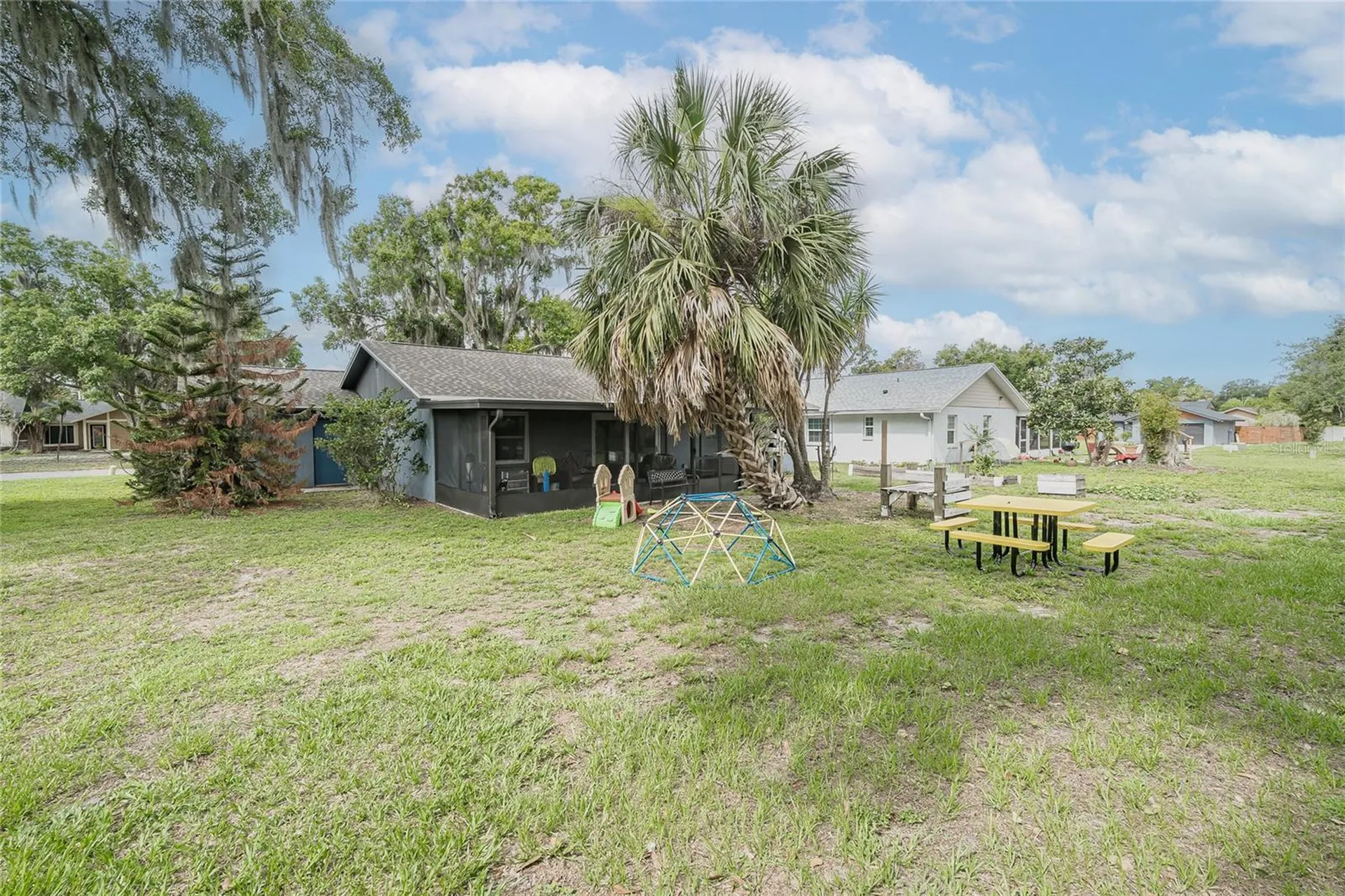 1404 Redbud Circle Plant City FL 33563