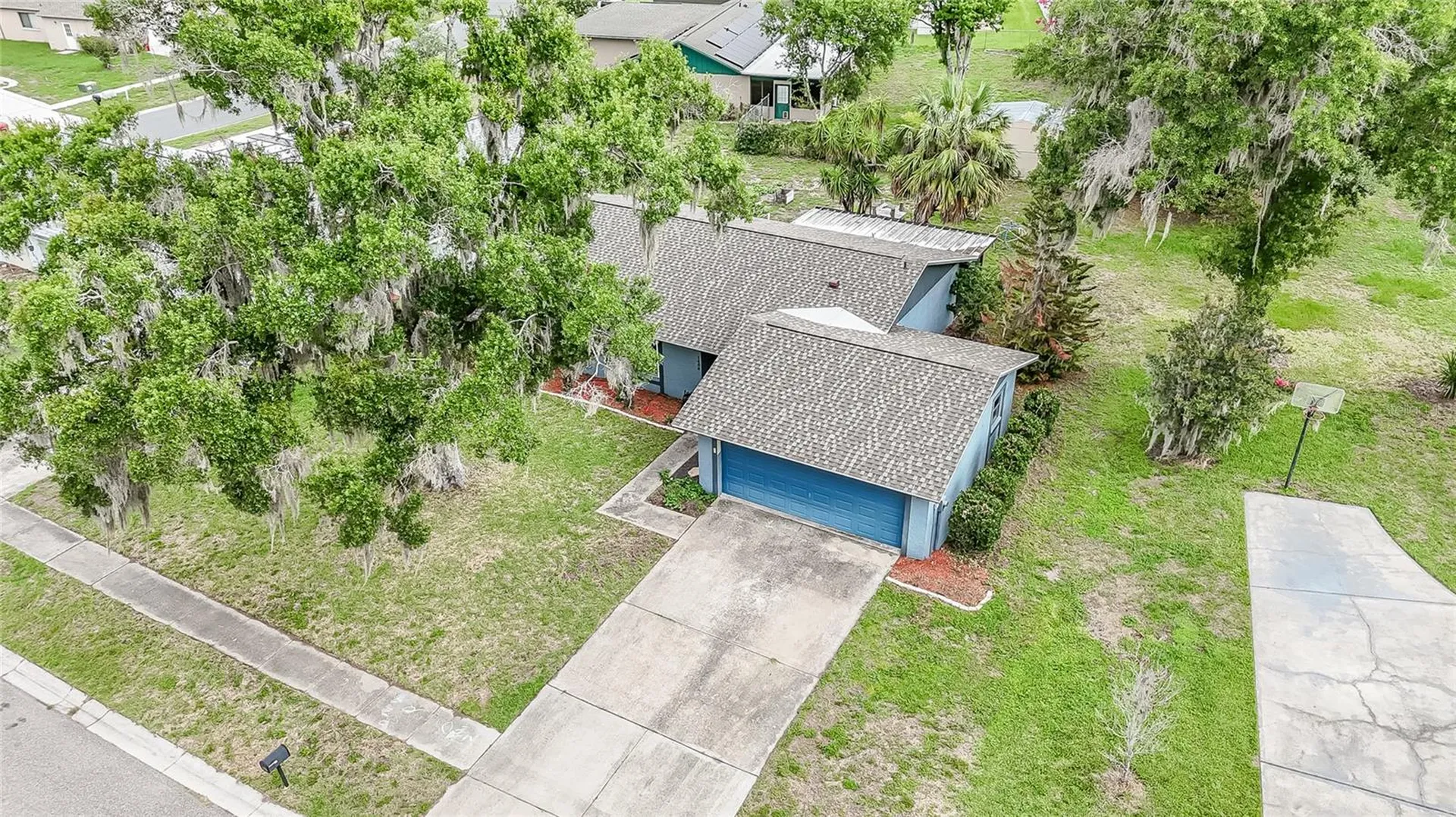 1404 Redbud Circle Plant City FL 33563
