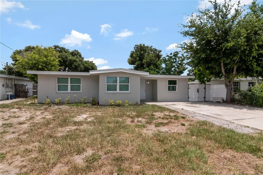 2216 E 109th Avenue Tampa FL 33612