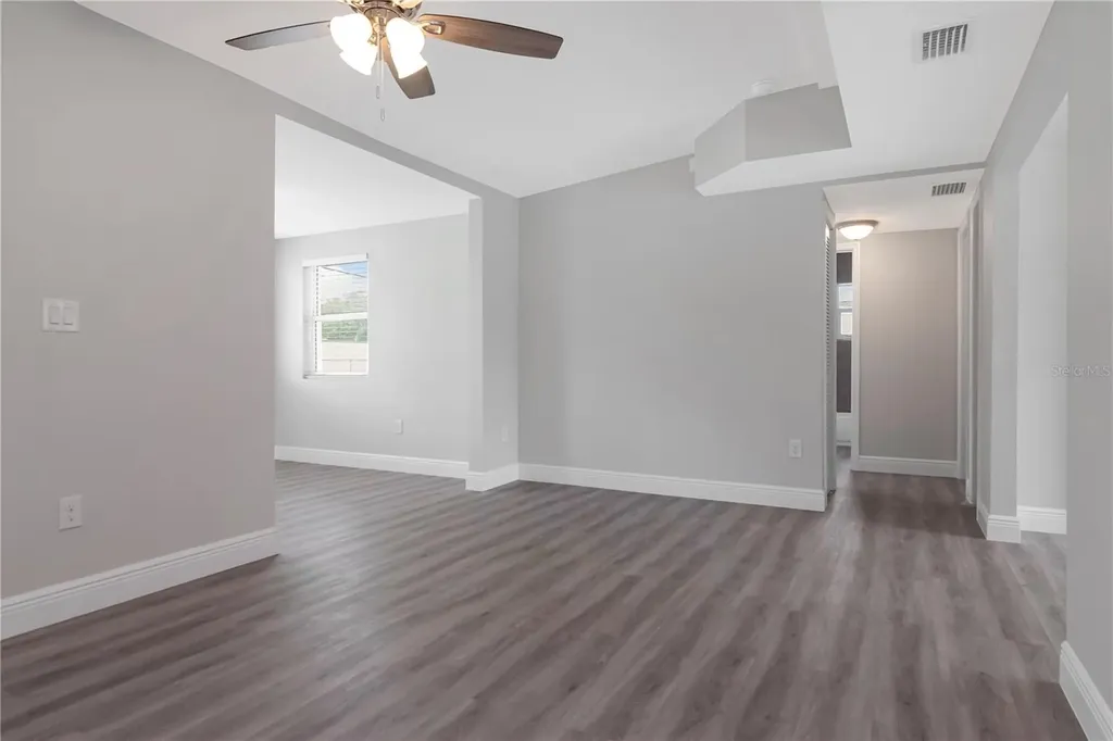 2216 E 109th Avenue Tampa FL 33612