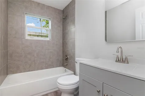 2216 E 109th Avenue Tampa FL 33612