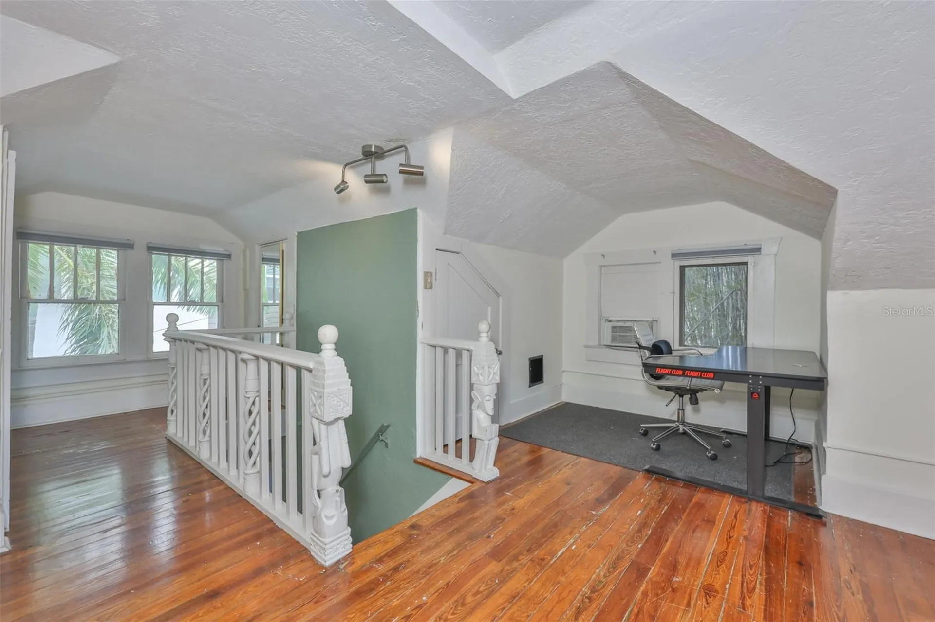 340 Moffett Court N St Petersburg FL 33701
