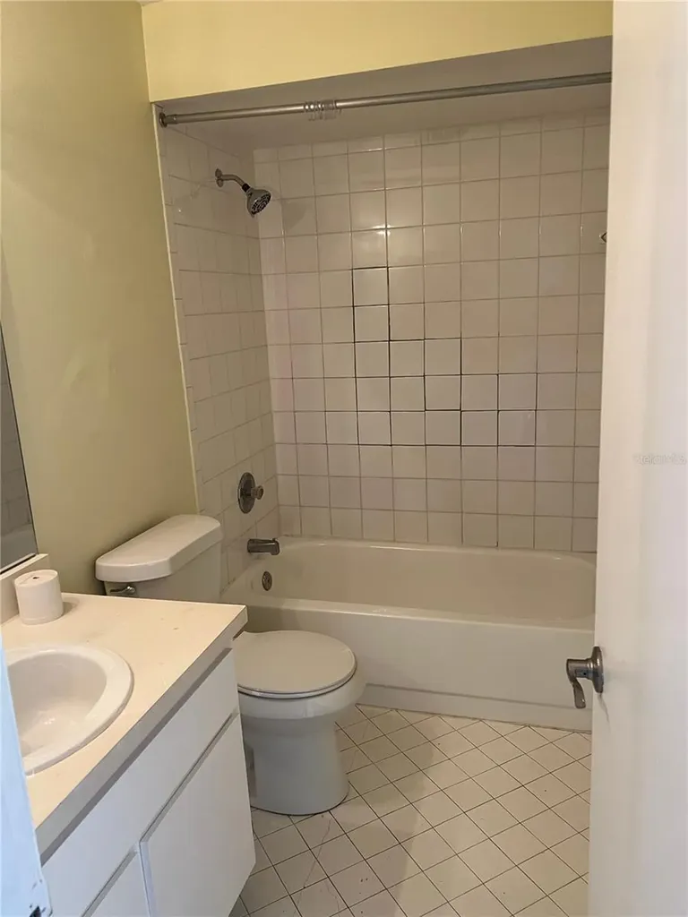 5213 Via Hacienda Circle Orlando FL 32839