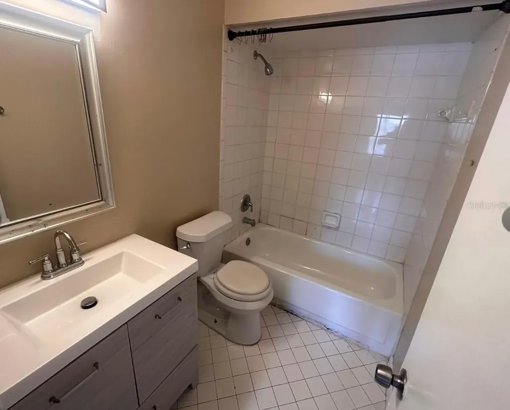 5213 Via Hacienda Circle Orlando FL 32839