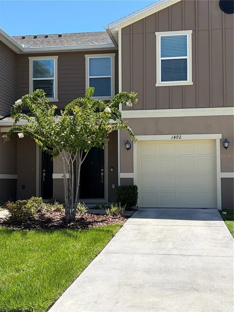 1492 Mirabella Circle Davenport FL 33897