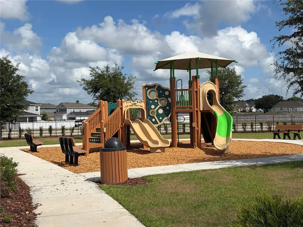 1492 Mirabella Circle Davenport FL 33897