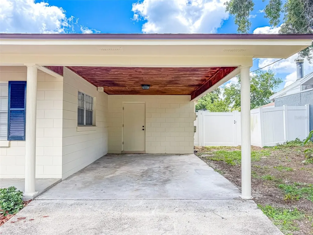 506 15th Court NE Winter Haven FL 33881