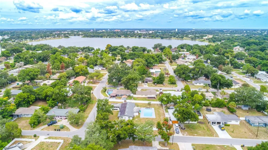 506 15th Court NE Winter Haven FL 33881