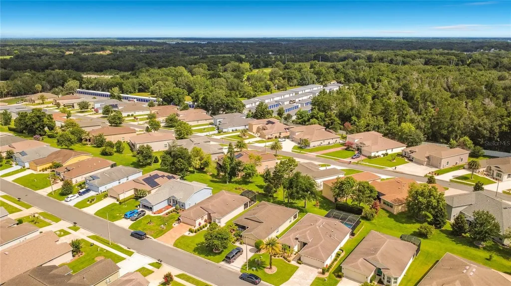 27132 Roanoke Drive Leesburg FL 34748