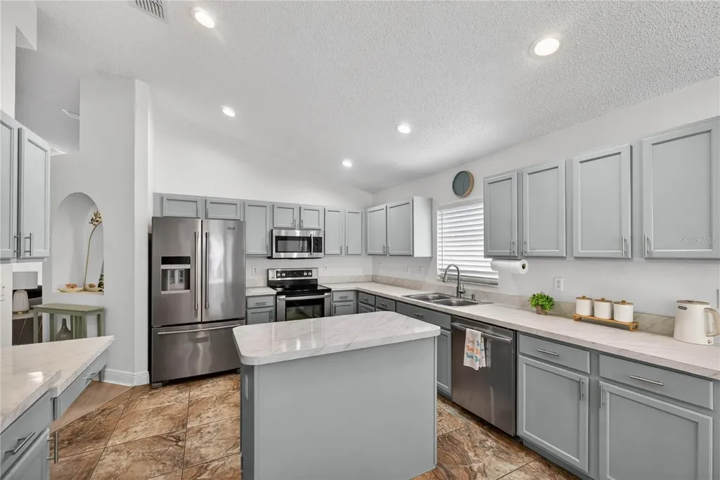402 Delancey Drive Davenport FL 33837