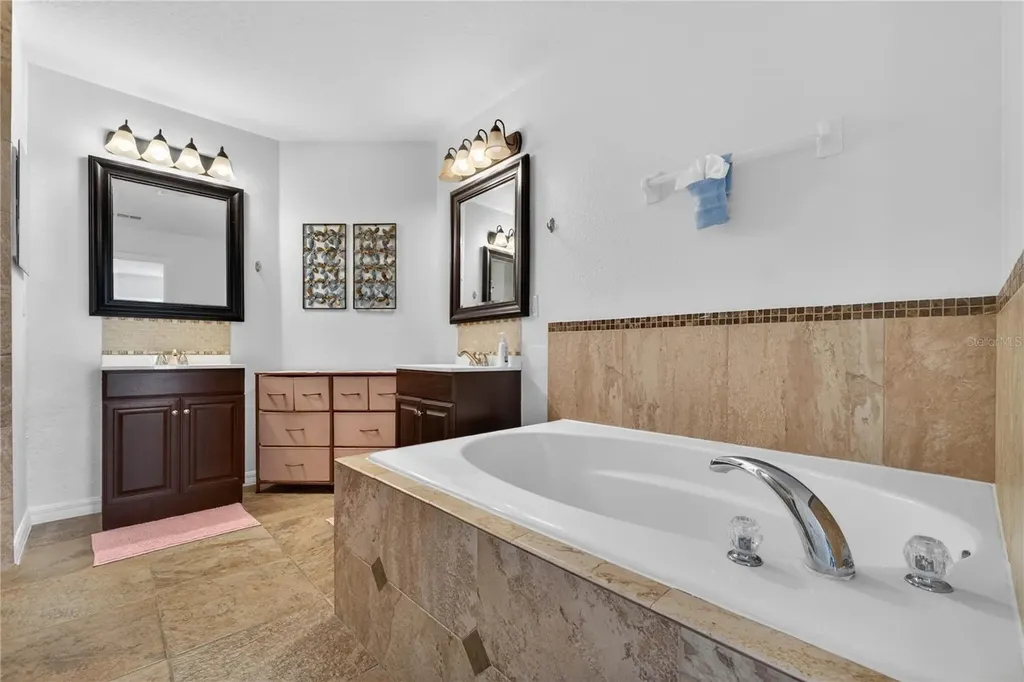 402 Delancey Drive Davenport FL 33837